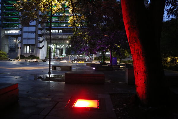 Iluminación LED Pies Descalzos 2023
Iluminación LED Pies Descalzos 2023
Fecha: 3 Noviembre 2023
Para descargar esta fotografía en alta resolución, haga clic sobre la imagen hasta que la misma se despliegue en la pantalla completa; luego dé clic derecho y elija la opción "guardar imagen como". 
En caso de publicación por cualquier medio, solicitamos acompañarla del crédito: "Foto EPM"
Palabras clave: Iluminación LED Pies Descalzos 2023