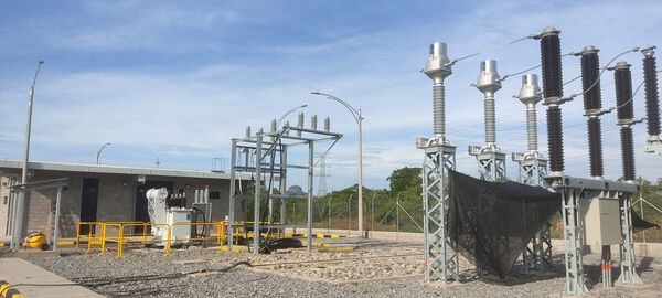 Parque Solar Tepuy avance obras 53 %
Parque Solar Tepuy avance obras 53 %
fecha: 2 de novienbre 2023 
Para descargar esta fotografía en alta resolución, haga clic sobre la imagen hasta que la misma se despliegue en la pantalla completa; luego dé clic derecho y elija la opción "guardar imagen como". 
En caso de publicación por cualquier medio, solicitamos acompañarla del crédito: "Foto EPM" 
Palabras clave: Parque Solar Tepuy avance obras 53 %