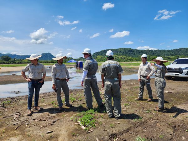  Parque Solar Tepuy avance obras 62 %
Parque Solar Tepuy avance obras 62 %
Fecha: 2 de noviembre 2023

Para descargar esta fotografía en alta resolución, haga clic sobre la imagen hasta que la misma se despliegue en la pantalla completa; luego dé clic derecho y elija la opción "guardar imagen como"

En caso de publicación por cualquier medio, solicitamos acompañarla del crédito: "Foto EPM"  
Palabras clave: Parque Solar Tepuy avance obras 62 %