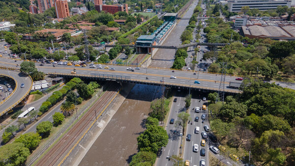 Palabras clave: Río Medellín  Río Aburrá Medellín  Saneamiento Valle de Aburrá  Saneamiento río Medellín
