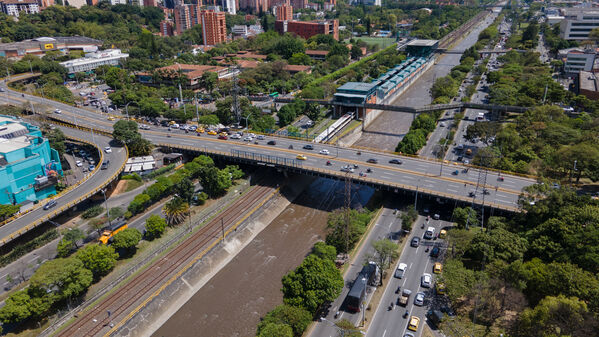 Palabras clave: Río Medellín  Río Aburrá Medellín  Saneamiento Valle de Aburrá  Saneamiento río Medellín