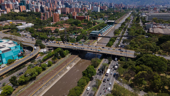 Palabras clave: Río Medellín  Río Aburrá Medellín  Saneamiento Valle de Aburrá  Saneamiento río Medellín