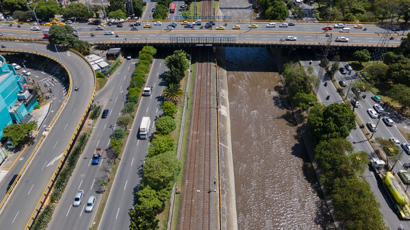 Palabras clave: Río Medellín  Río Aburrá Medellín  Saneamiento Valle de Aburrá  Saneamiento río Medellín