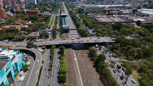 Palabras clave: Río Medellín  Río Aburrá Medellín  Saneamiento Valle de Aburrá  Saneamiento río Medellín