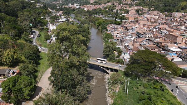 Palabras clave: Río Medellín  Río Aburrá  Medellín  Saneamiento Valle de Aburrá  Saneamiento río Medellín