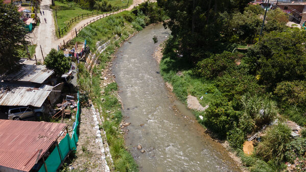 Palabras clave: Río Medellín  Río Aburrá Medellín  Saneamiento Valle de Aburrá  Saneamiento río Medellín