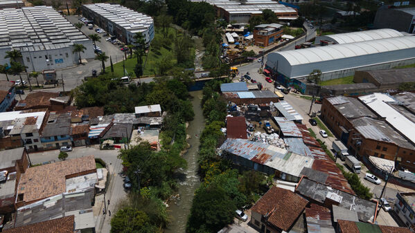 Palabras clave: Río Medellín  Río Aburrá Medellín  Saneamiento Valle de Aburrá  Saneamiento río Medellín