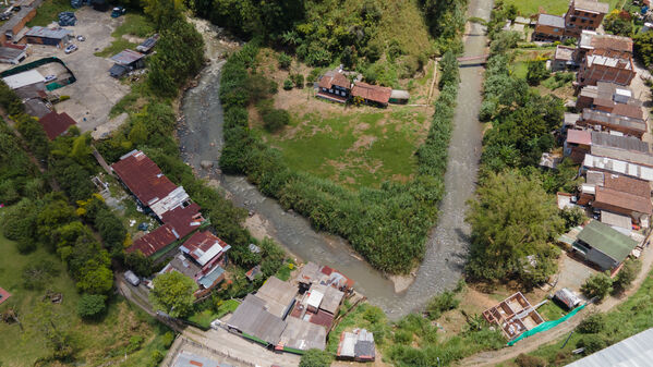 Palabras clave: Río Medellín  Río Aburrá Medellín  Saneamiento Valle de Aburrá  Saneamiento río Medellín