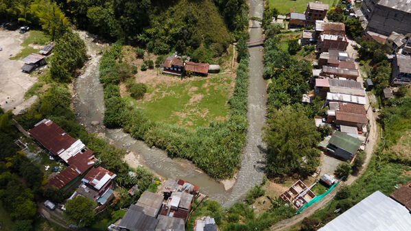 Palabras clave: Río Medellín  Río Aburrá Medellín  Saneamiento Valle de Aburrá  Saneamiento río Medellín