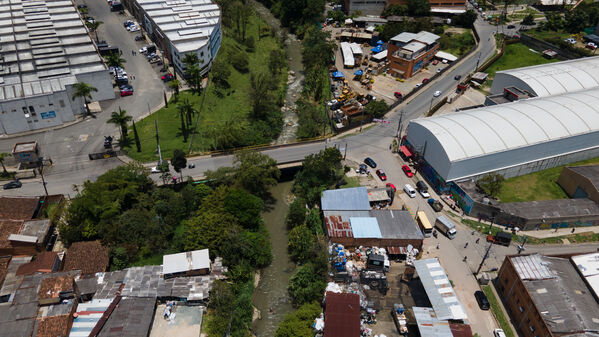 Palabras clave: Río Medellín  Río Aburrá Medellín  Saneamiento Valle de Aburrá  Saneamiento río Medellín