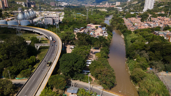 Palabras clave: Río Medellín  Río Aburrá Medellín  Saneamiento Valle de Aburrá  Saneamiento río Medellín