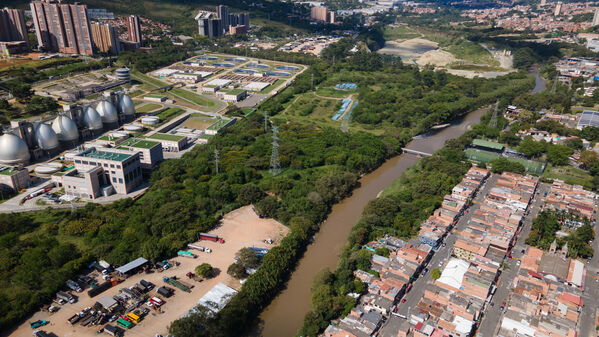 Palabras clave: Río Medellín  Río Aburrá Medellín  Saneamiento Valle de Aburrá  Saneamiento río Medellín