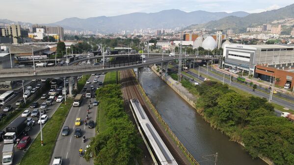 Palabras clave: Río Medellín  Río Aburrá Medellín  Saneamiento Valle de Aburrá  Saneamiento río Medellín