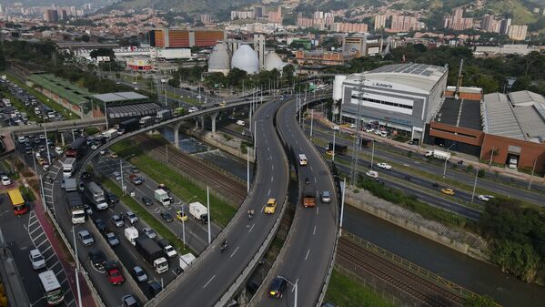Palabras clave: Río Medellín  Río Aburrá Medellín  Saneamiento Valle de Aburrá  Saneamiento río Medellín