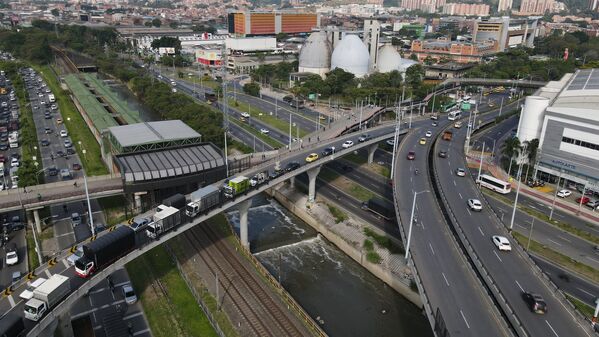 Palabras clave: Río Medellín  Río Aburrá Medellín  Saneamiento Valle de Aburrá  Saneamiento río Medellín