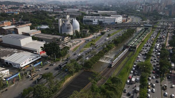 Palabras clave: Río Medellín  Río Aburrá Medellín  Saneamiento Valle de Aburrá  Saneamiento río Medellín