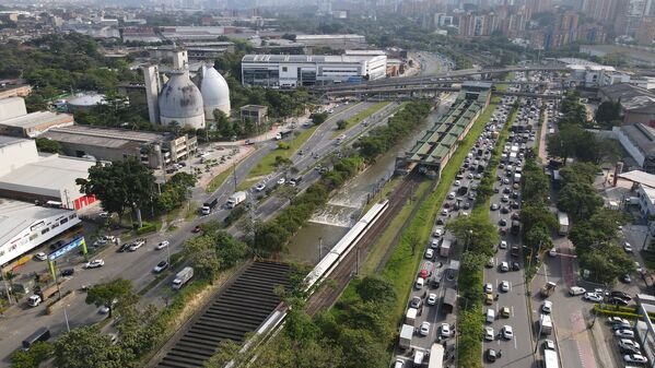 Palabras clave: Río Medellín  Río Aburrá Medellín  Saneamiento Valle de Aburrá  Saneamiento río Medellín