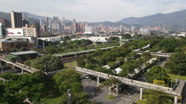 Palabras clave: Río Medellín  Río Aburrá Medellín  Saneamiento Valle de Aburrá  Saneamiento río Medellín
