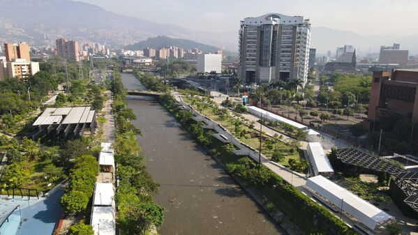 Palabras clave: Río Medellín  Río Aburrá  Medellín  Saneamiento Valle de Aburrá  Saneamiento río Medellín