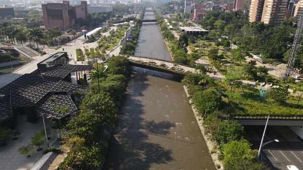 Palabras clave: Río Medellín  Río Aburrá  Medellín  Saneamiento Valle de Aburrá  Saneamiento río Medellín
