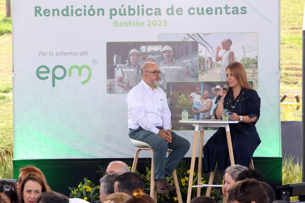 Rendición cuentas UVA  Imaginación
Rendición de cuentas UVA La Imaginación  
Fecha: 25 Abril 2024
Para descargar esta fotografía en alta resolución, haga clic sobre la imagen hasta que la misma se despliegue en la pantalla completa; luego dé clic derecho y elija la opción "guardar imagen como". 
En caso de publicación por cualquier medio, solicitamos acompañarla del crédito: "Foto EPM" 
Palabras clave: Rendición cuentas UVA  Imaginación