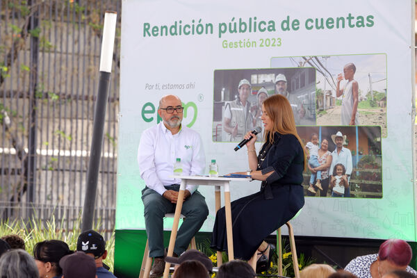 Rendición cuentas UVA  Imaginación
Rendición de cuentas UVA La Imaginación  
Fecha: 25 Abril 2024
Para descargar esta fotografía en alta resolución, haga clic sobre la imagen hasta que la misma se despliegue en la pantalla completa; luego dé clic derecho y elija la opción "guardar imagen como". 
En caso de publicación por cualquier medio, solicitamos acompañarla del crédito: "Foto EPM" 
Palabras clave: Rendición cuentas UVA  Imaginación