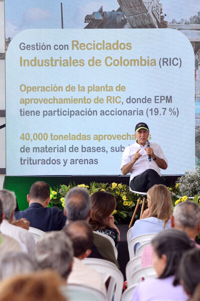 Rendición cuentas UVA  Imaginación
Rendición de cuentas UVA La Imaginación  
Fecha: 25 Abril 2024
Para descargar esta fotografía en alta resolución, haga clic sobre la imagen hasta que la misma se despliegue en la pantalla completa; luego dé clic derecho y elija la opción "guardar imagen como". 
En caso de publicación por cualquier medio, solicitamos acompañarla del crédito: "Foto EPM" 
Palabras clave: Rendición cuentas UVA  Imaginación