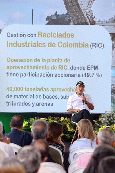 Rendición cuentas UVA  Imaginación
Rendición de cuentas UVA La Imaginación  
Fecha: 25 Abril 2024
Para descargar esta fotografía en alta resolución, haga clic sobre la imagen hasta que la misma se despliegue en la pantalla completa; luego dé clic derecho y elija la opción "guardar imagen como". 
En caso de publicación por cualquier medio, solicitamos acompañarla del crédito: "Foto EPM" 
Palabras clave: Rendición cuentas UVA  Imaginación