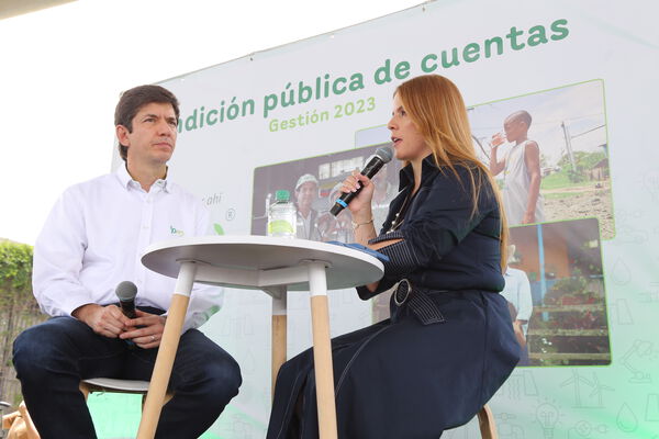 Rendición cuentas UVA  Imaginación
Rendición de cuentas UVA La Imaginación  
Fecha: 25 Abril 2024
Para descargar esta fotografía en alta resolución, haga clic sobre la imagen hasta que la misma se despliegue en la pantalla completa; luego dé clic derecho y elija la opción "guardar imagen como". 
En caso de publicación por cualquier medio, solicitamos acompañarla del crédito: "Foto EPM" 
Palabras clave: Rendición cuentas UVA  Imaginación
