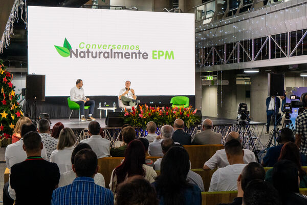 Acto Bienvenida nuevo gerente general 2024.
Acto Bienvenida nuevo gerente general 2024.
Fecha: 02 Enero 2024. 
Para descargar esta fotografía en alta resolución, haga clic sobre la imagen hasta que la misma se despliegue en la pantalla completa; luego dé clic derecho y elija la opción "guardar imagen como". 
En caso de publicación por cualquier medio, solicitamos acompañarla del crédito: "Foto EPM"
Palabras clave: John Maya nuevo gerente bienvenida acto bienvenida naturalmente recibimiento gerente desayuno gerente