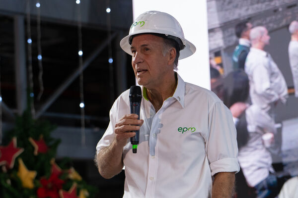 Acto Bienvenida nuevo gerente general 2024.
Acto Bienvenida nuevo gerente general 2024.
Fecha: 02 Enero 2024. 
Para descargar esta fotografía en alta resolución, haga clic sobre la imagen hasta que la misma se despliegue en la pantalla completa; luego dé clic derecho y elija la opción "guardar imagen como". 
En caso de publicación por cualquier medio, solicitamos acompañarla del crédito: "Foto EPM"
Palabras clave: John Maya nuevo gerente bienvenida acto bienvenida naturalmente recibimiento gerente desayuno gerente
