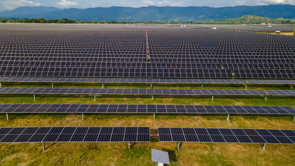 Parque solar fotovoltaico Tepuy
Parque solar fotovoltaico Tepuy
Fecha: 13, 14 Junio 2024
Para descargar esta fotografía en alta resolución, haga clic sobre la imagen hasta que la misma se despliegue en la pantalla completa; luego dé clic derecho y elija la opción "guardar imagen como". 
En caso de publicación por cualquier medio, solicitamos acompañarla del crédito: "Foto EPM"
Palabras clave: Parque solar fotovoltaico Tepuy