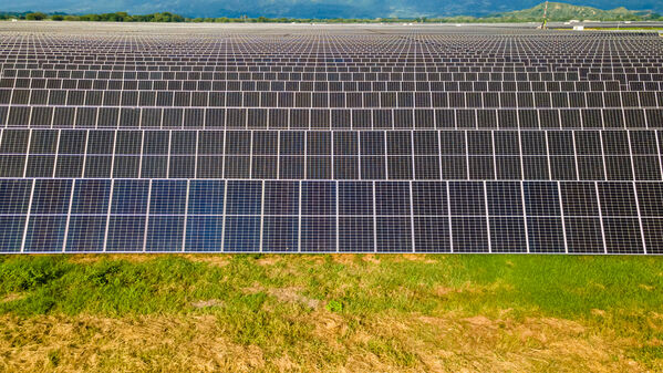 Parque solar fotovoltaico Tepuy
Parque solar fotovoltaico Tepuy
Fecha: 13, 14 Junio 2024
Para descargar esta fotografía en alta resolución, haga clic sobre la imagen hasta que la misma se despliegue en la pantalla completa; luego dé clic derecho y elija la opción "guardar imagen como". 
En caso de publicación por cualquier medio, solicitamos acompañarla del crédito: "Foto EPM"
Palabras clave: Parque solar fotovoltaico Tepuy
