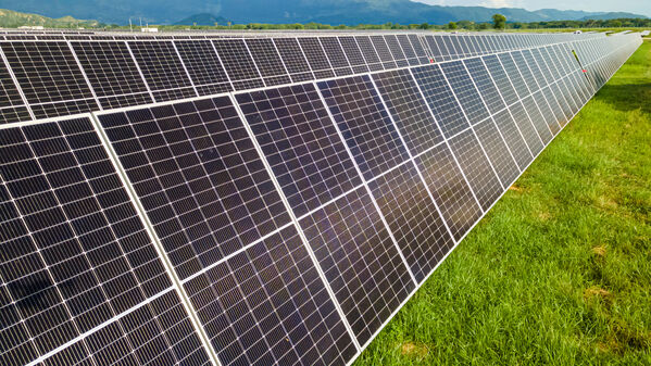 Parque solar fotovoltaico Tepuy
Parque solar fotovoltaico Tepuy
Fecha: 13, 14 Junio 2024
Para descargar esta fotografía en alta resolución, haga clic sobre la imagen hasta que la misma se despliegue en la pantalla completa; luego dé clic derecho y elija la opción "guardar imagen como". 
En caso de publicación por cualquier medio, solicitamos acompañarla del crédito: "Foto EPM"
Palabras clave: Parque solar fotovoltaico Tepuy