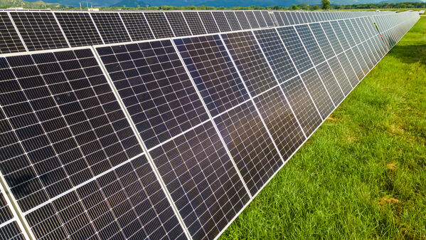 Parque solar fotovoltaico Tepuy
Parque solar fotovoltaico Tepuy
Fecha: 13, 14 Junio 2024
Para descargar esta fotografía en alta resolución, haga clic sobre la imagen hasta que la misma se despliegue en la pantalla completa; luego dé clic derecho y elija la opción "guardar imagen como". 
En caso de publicación por cualquier medio, solicitamos acompañarla del crédito: "Foto EPM"
Palabras clave: Parque solar fotovoltaico Tepuy