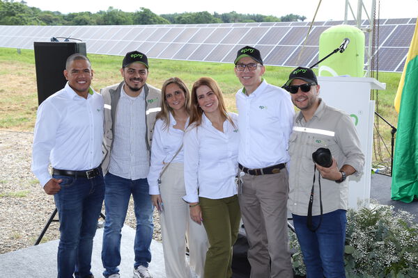 Parque solar fotovoltaico Tepuy
Parque solar fotovoltaico Tepuy
Fecha: 13, 14 Junio 2024
Para descargar esta fotografía en alta resolución, haga clic sobre la imagen hasta que la misma se despliegue en la pantalla completa; luego dé clic derecho y elija la opción "guardar imagen como". 
En caso de publicación por cualquier medio, solicitamos acompañarla del crédito: "Foto EPM"
Palabras clave: Parque solar fotovoltaico Tepuy