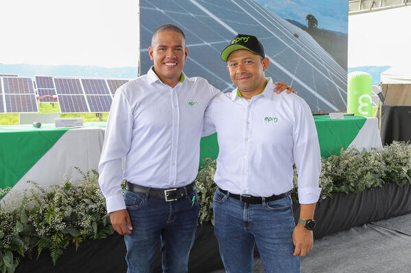 Parque solar fotovoltaico Tepuy
Parque solar fotovoltaico Tepuy
Fecha: 13, 14 Junio 2024
Para descargar esta fotografía en alta resolución, haga clic sobre la imagen hasta que la misma se despliegue en la pantalla completa; luego dé clic derecho y elija la opción "guardar imagen como". 
En caso de publicación por cualquier medio, solicitamos acompañarla del crédito: "Foto EPM"
Palabras clave: Parque solar fotovoltaico Tepuy