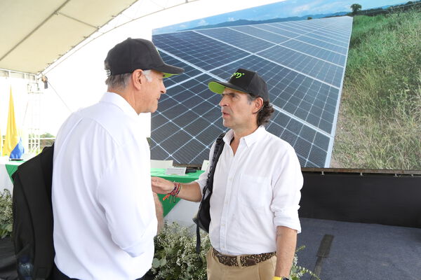 Parque solar fotovoltaico Tepuy
Parque solar fotovoltaico Tepuy
Fecha: 13, 14 Junio 2024
Para descargar esta fotografía en alta resolución, haga clic sobre la imagen hasta que la misma se despliegue en la pantalla completa; luego dé clic derecho y elija la opción "guardar imagen como". 
En caso de publicación por cualquier medio, solicitamos acompañarla del crédito: "Foto EPM"
Palabras clave: Parque solar fotovoltaico Tepuy