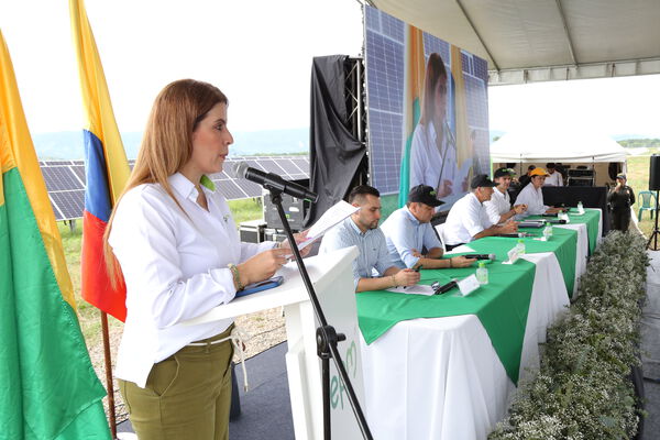 Parque solar fotovoltaico Tepuy
Parque solar fotovoltaico Tepuy
Fecha: 13, 14 Junio 2024
Para descargar esta fotografía en alta resolución, haga clic sobre la imagen hasta que la misma se despliegue en la pantalla completa; luego dé clic derecho y elija la opción "guardar imagen como". 
En caso de publicación por cualquier medio, solicitamos acompañarla del crédito: "Foto EPM"
Palabras clave: Parque solar fotovoltaico Tepuy