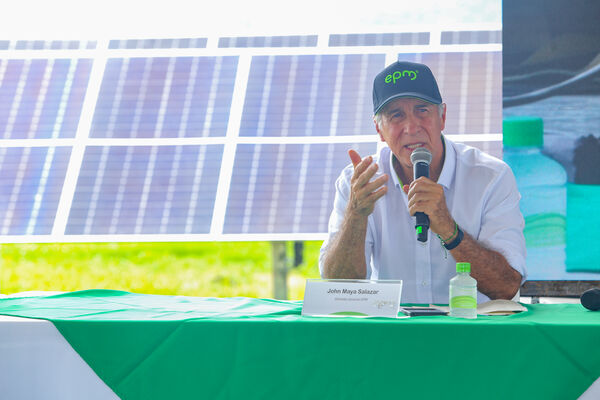 Parque solar fotovoltaico Tepuy
Parque solar fotovoltaico Tepuy
Fecha: 13, 14 Junio 2024
Para descargar esta fotografía en alta resolución, haga clic sobre la imagen hasta que la misma se despliegue en la pantalla completa; luego dé clic derecho y elija la opción "guardar imagen como". 
En caso de publicación por cualquier medio, solicitamos acompañarla del crédito: "Foto EPM"
Palabras clave: Parque solar fotovoltaico Tepuy