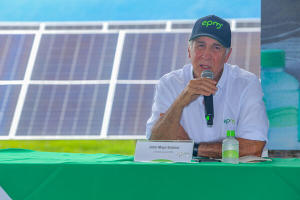 Parque solar fotovoltaico Tepuy
Parque solar fotovoltaico Tepuy
Fecha: 13, 14 Junio 2024
Para descargar esta fotografía en alta resolución, haga clic sobre la imagen hasta que la misma se despliegue en la pantalla completa; luego dé clic derecho y elija la opción "guardar imagen como". 
En caso de publicación por cualquier medio, solicitamos acompañarla del crédito: "Foto EPM"
Palabras clave: Parque solar fotovoltaico Tepuy