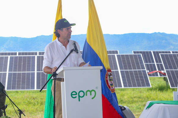 Parque solar fotovoltaico Tepuy
Parque solar fotovoltaico Tepuy
Fecha: 13, 14 Junio 2024
Para descargar esta fotografía en alta resolución, haga clic sobre la imagen hasta que la misma se despliegue en la pantalla completa; luego dé clic derecho y elija la opción "guardar imagen como". 
En caso de publicación por cualquier medio, solicitamos acompañarla del crédito: "Foto EPM"
Palabras clave: Parque solar fotovoltaico Tepuy