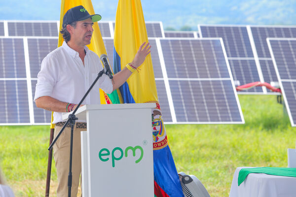 Parque solar fotovoltaico Tepuy
Parque solar fotovoltaico Tepuy
Fecha: 13, 14 Junio 2024
Para descargar esta fotografía en alta resolución, haga clic sobre la imagen hasta que la misma se despliegue en la pantalla completa; luego dé clic derecho y elija la opción "guardar imagen como". 
En caso de publicación por cualquier medio, solicitamos acompañarla del crédito: "Foto EPM"
Palabras clave: Parque solar fotovoltaico Tepuy