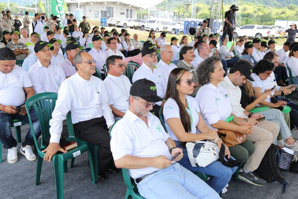 Parque solar fotovoltaico Tepuy
Parque solar fotovoltaico Tepuy
Fecha: 13, 14 Junio 2024
Para descargar esta fotografía en alta resolución, haga clic sobre la imagen hasta que la misma se despliegue en la pantalla completa; luego dé clic derecho y elija la opción "guardar imagen como". 
En caso de publicación por cualquier medio, solicitamos acompañarla del crédito: "Foto EPM"
Palabras clave: Parque solar fotovoltaico Tepuy