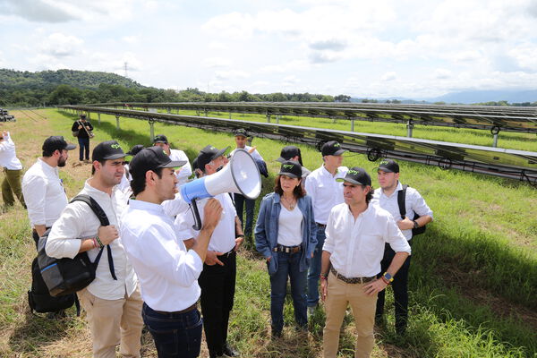 Parque solar fotovoltaico Tepuy
Parque solar fotovoltaico Tepuy
Fecha: 13, 14 Junio 2024
Para descargar esta fotografía en alta resolución, haga clic sobre la imagen hasta que la misma se despliegue en la pantalla completa; luego dé clic derecho y elija la opción "guardar imagen como". 
En caso de publicación por cualquier medio, solicitamos acompañarla del crédito: "Foto EPM"
Palabras clave: Parque solar fotovoltaico Tepuy
