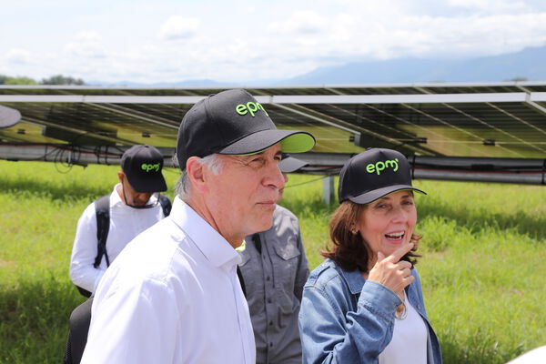 Parque solar fotovoltaico Tepuy
Parque solar fotovoltaico Tepuy
Fecha: 13, 14 Junio 2024
Para descargar esta fotografía en alta resolución, haga clic sobre la imagen hasta que la misma se despliegue en la pantalla completa; luego dé clic derecho y elija la opción "guardar imagen como". 
En caso de publicación por cualquier medio, solicitamos acompañarla del crédito: "Foto EPM"
Palabras clave: Parque solar fotovoltaico Tepuy