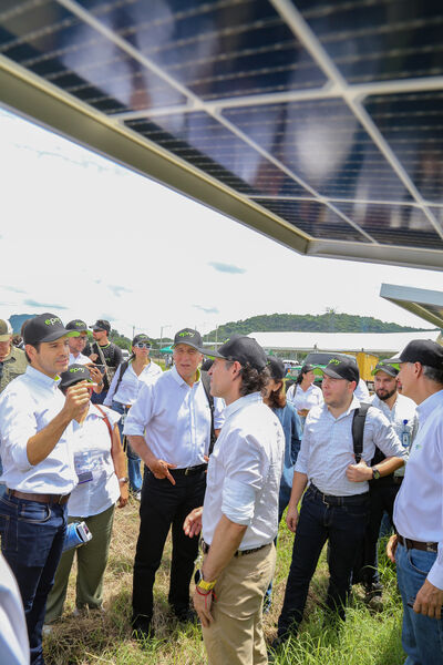Parque solar fotovoltaico Tepuy
Parque solar fotovoltaico Tepuy
Fecha: 13, 14 Junio 2024
Para descargar esta fotografía en alta resolución, haga clic sobre la imagen hasta que la misma se despliegue en la pantalla completa; luego dé clic derecho y elija la opción "guardar imagen como". 
En caso de publicación por cualquier medio, solicitamos acompañarla del crédito: "Foto EPM"
Palabras clave: Parque solar fotovoltaico Tepuy