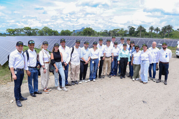 Parque solar fotovoltaico Tepuy
Parque solar fotovoltaico Tepuy
Fecha: 13, 14 Junio 2024
Para descargar esta fotografía en alta resolución, haga clic sobre la imagen hasta que la misma se despliegue en la pantalla completa; luego dé clic derecho y elija la opción "guardar imagen como". 
En caso de publicación por cualquier medio, solicitamos acompañarla del crédito: "Foto EPM"
Palabras clave: Parque solar fotovoltaico Tepuy