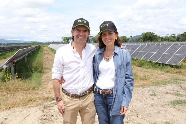 Parque solar fotovoltaico Tepuy
Parque solar fotovoltaico Tepuy
Fecha: 13, 14 Junio 2024
Para descargar esta fotografía en alta resolución, haga clic sobre la imagen hasta que la misma se despliegue en la pantalla completa; luego dé clic derecho y elija la opción "guardar imagen como". 
En caso de publicación por cualquier medio, solicitamos acompañarla del crédito: "Foto EPM"
Palabras clave: Parque solar fotovoltaico Tepuy