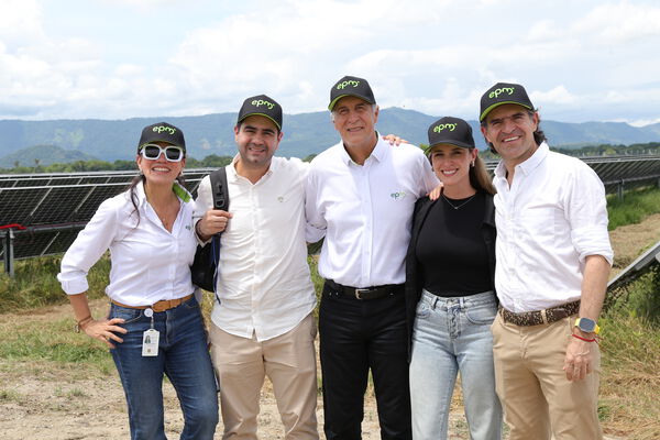 Parque solar fotovoltaico Tepuy
Parque solar fotovoltaico Tepuy
Fecha: 13, 14 Junio 2024
Para descargar esta fotografía en alta resolución, haga clic sobre la imagen hasta que la misma se despliegue en la pantalla completa; luego dé clic derecho y elija la opción "guardar imagen como". 
En caso de publicación por cualquier medio, solicitamos acompañarla del crédito: "Foto EPM"
Palabras clave: Parque solar fotovoltaico Tepuy